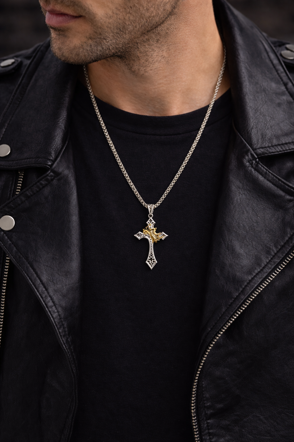 Vintage collana con croce a corona