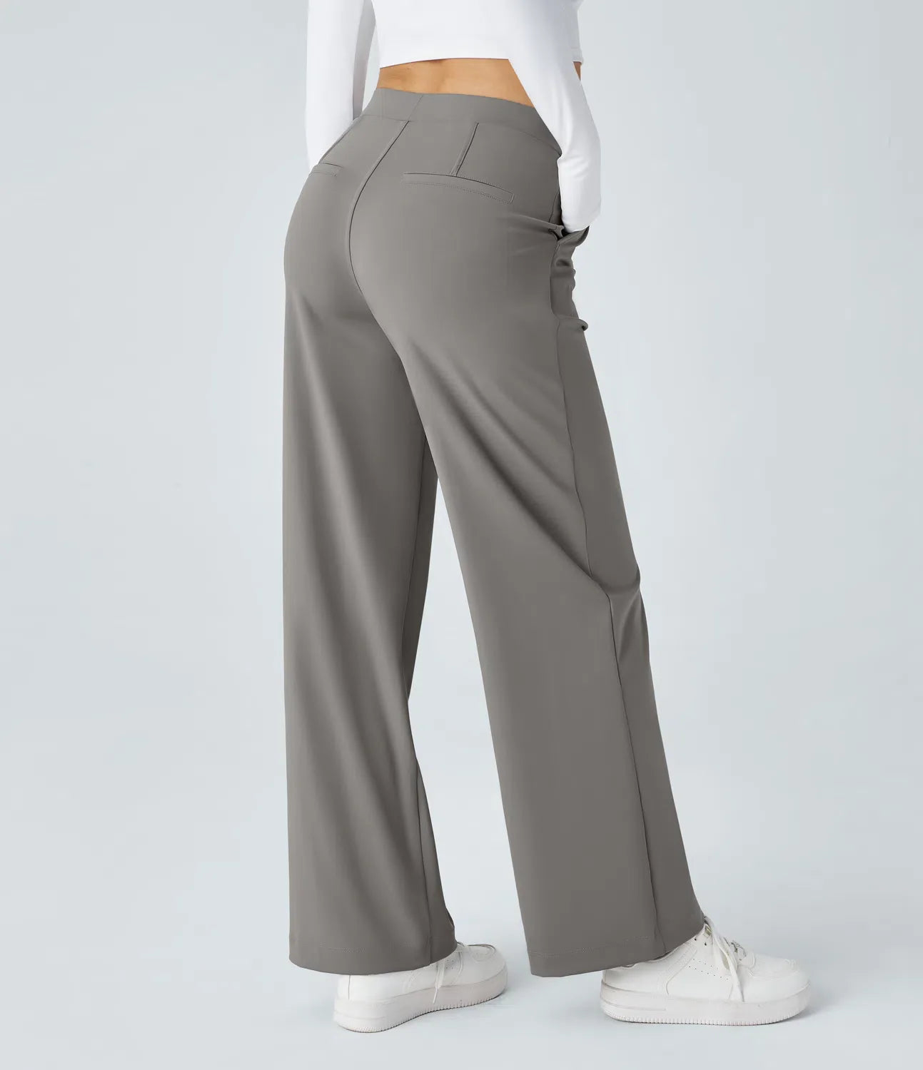 Pantalon tailleur ALERA Flex™ DayStretch à taille haute, coupe droite, avec poches pratiques.