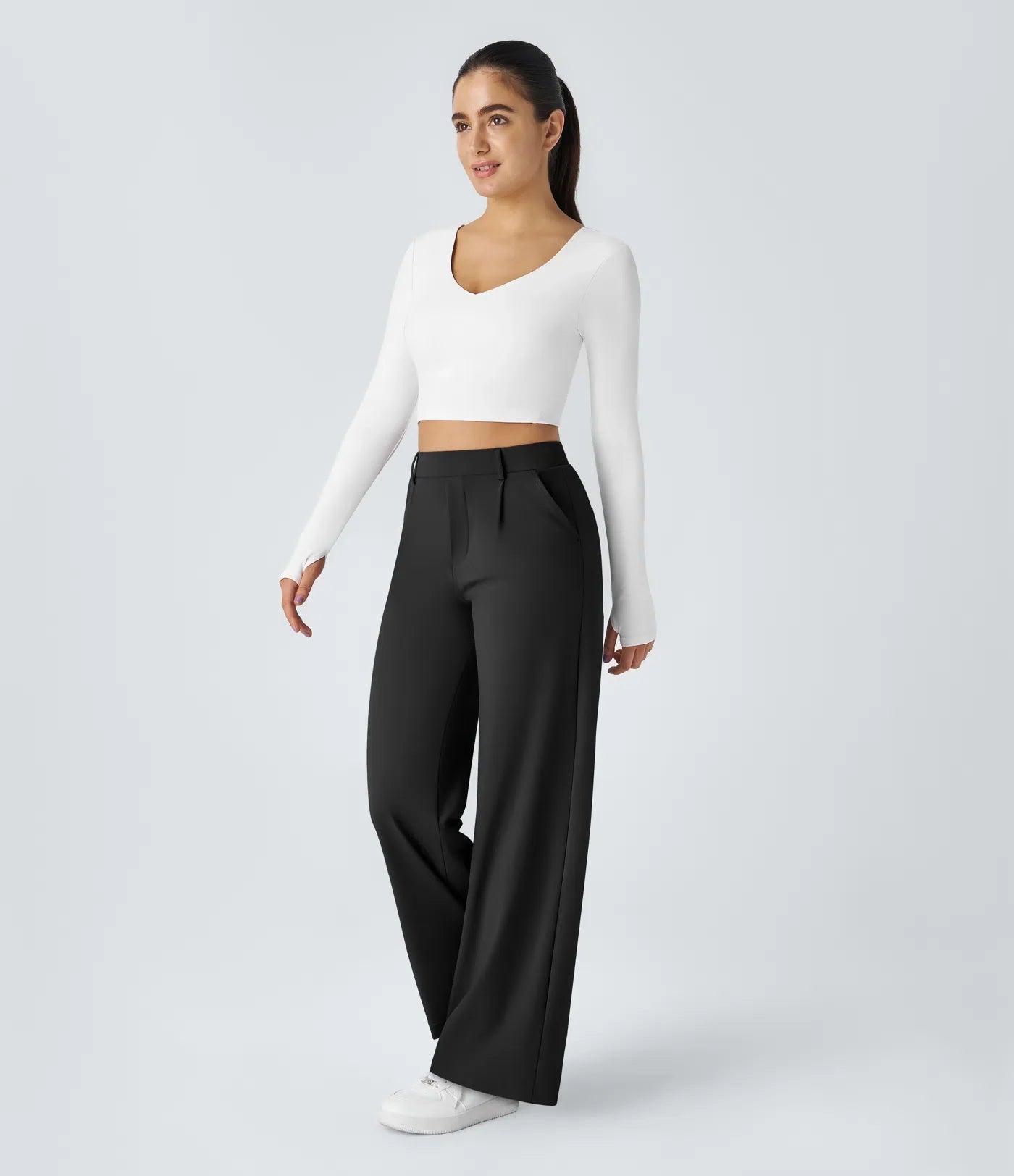 Pantalon tailleur ALERA Flex™ DayStretch à taille haute, coupe droite, avec poches pratiques.